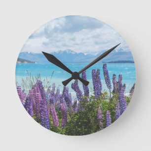 Horloge Ronde lavande sur le lac