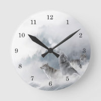 Le loup d'hiver hurle dans la neige