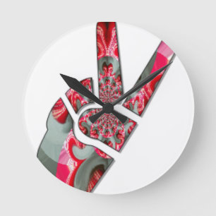 Horloge Ronde Le pouvoir dans la paume : le salut à deux doigts