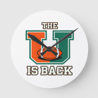Horloge Ronde Le U Est De Retour Orange et Vert Football Univers
