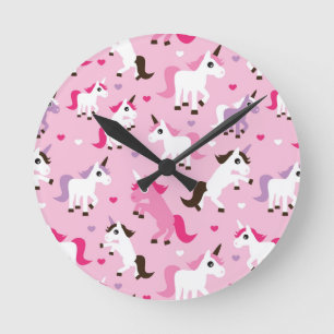 Horloge Ronde l'illustration de licorne badine l'arrière - plan