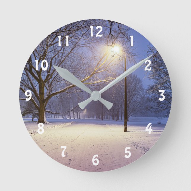 Horloge Ronde Lumières de rue et couvert de neiges (Recto)
