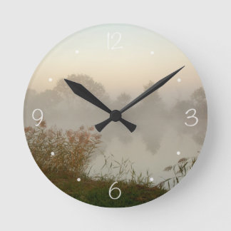 Horloge Ronde Matin brumeux de canal