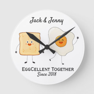 Horloge Ronde Mignonne Drôle Joyeux Toast Eggcelcelcelcelcate En