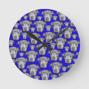 Horloge Ronde Modèle de chiot Staffordshire Bull Terrier,