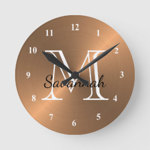 Horloge Ronde Monogramme Cuivre Élégant Faux Metal