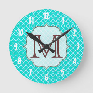 Horloge Ronde Monogramme en latti turquoise quart de feuille Hor