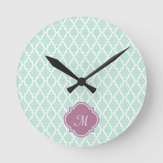 Horloge Ronde Monogramme marocain de menthe et de prune