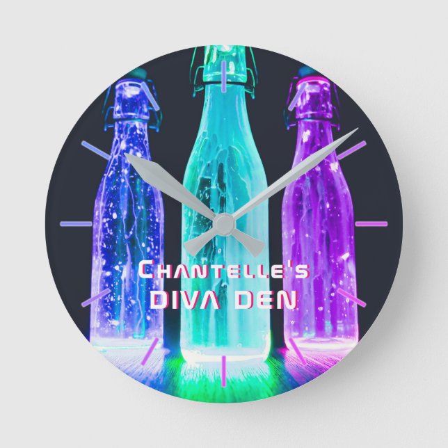 Horloge Ronde NEON DIVA DEN - Bouteilles Personnalisées (Recto)