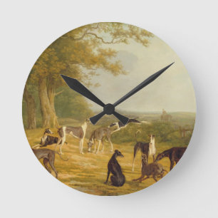 Horloge Ronde Neuf Gryhounds dans un paysage (huile sur toile)