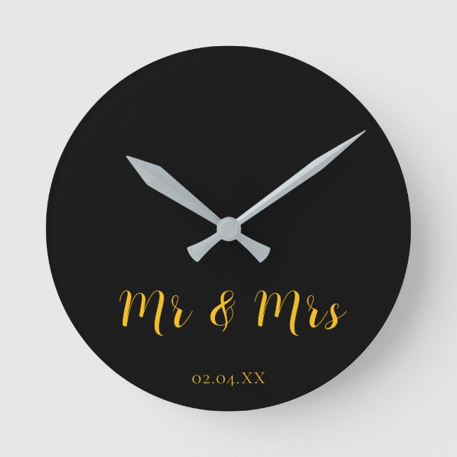 Horloge Ronde Noir personnalisé avec Jaune Mr & Mrs. (Recto)