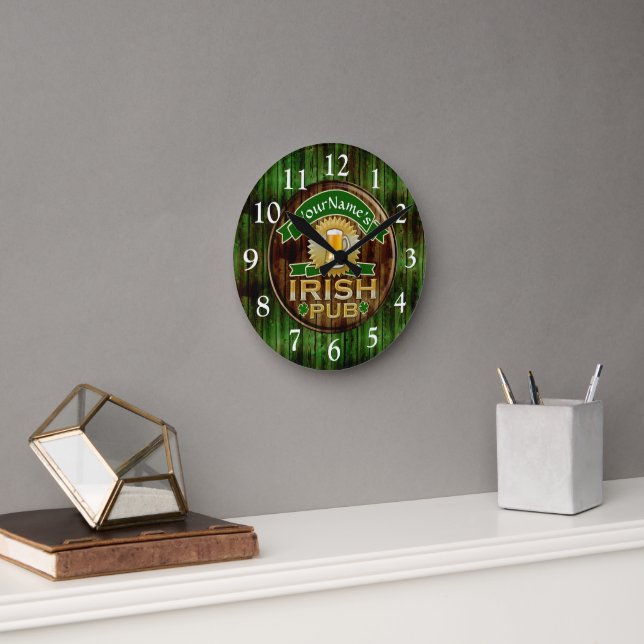 Horloge Ronde Nom personnalisé Irish Pub Signer la Saint Patrick (Bureau)