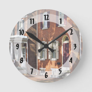 Horloge Ronde Nouveau Château DE - Rangée de maisons de ville
