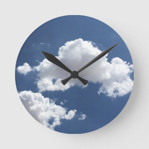 Horloge Ronde Nuages dans un ciel bleu