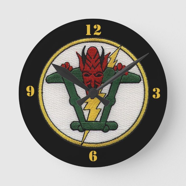 Horloge Ronde P-38 Éclair Diable à queue fourche (Recto)