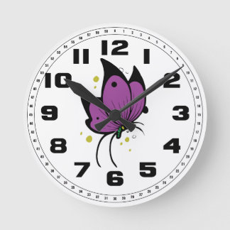 Horloge Ronde Papillon couvert de taches de rousseur rempli par