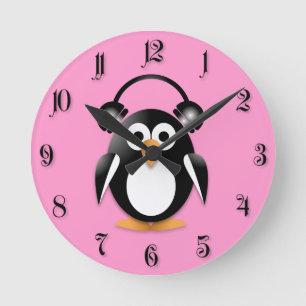 Horloge Ronde Pingouin with headphones