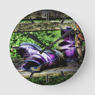 Horloge Ronde Purple boots (HDR) wall clock