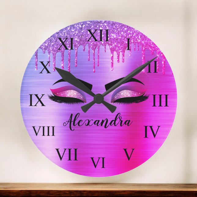 Horloge Ronde Purple Glitter Sparkle Eyelashes Monogram (Créateur téléchargé)