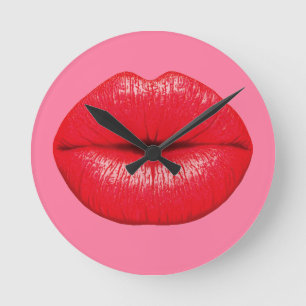 Horloge Ronde Red Lipstick big pop art lips on girly pink