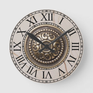 Horloge Ronde Roman shield on marble
