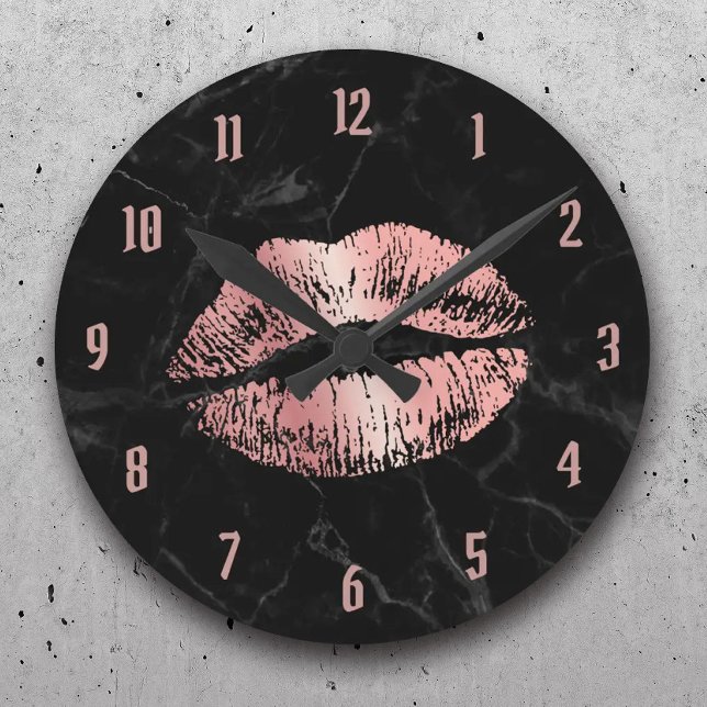 Horloge Ronde Rose Gold Lipstick Baiser Marbre Noir moderne (Créateur téléchargé)