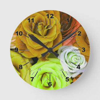 Horloge Ronde Roses colorés