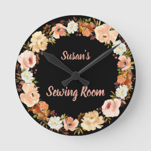 Horloge Ronde Salle de couture noire et blanche