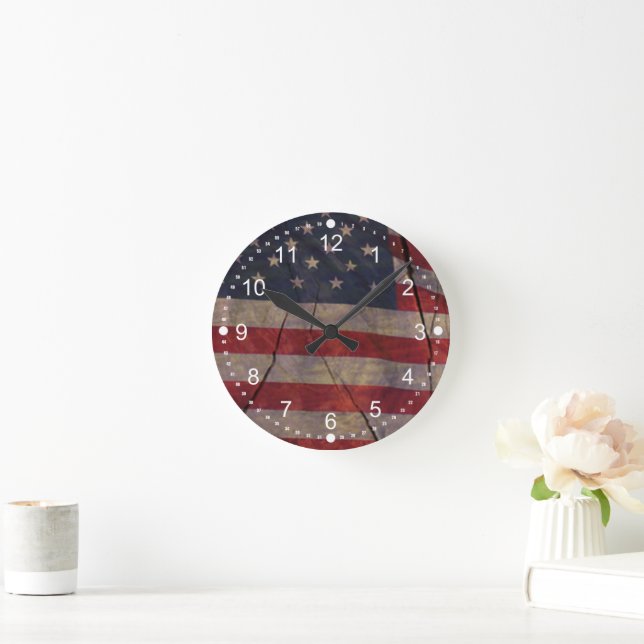 Horloge Ronde Segment du drapeau américain patriotique au-dessus (Maison)