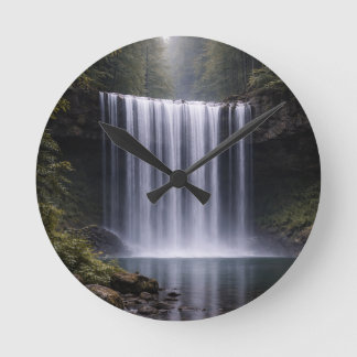 Horloge Ronde Silent Forest Waterfall – Calm Nature Landscape