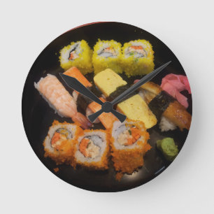 Horloge Ronde Sushi Raw Food Japonais Repas Délicieux Servi