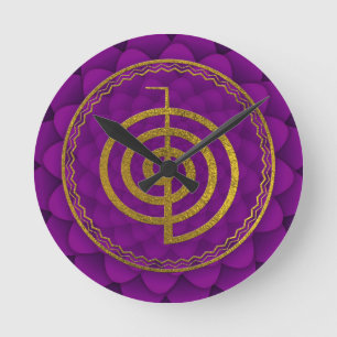 Horloge Ronde Symbole de Choku Rei d'or sur le lotus