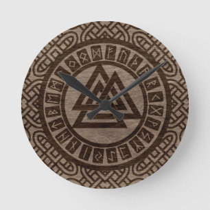Horloge Ronde Symbole et runes de Valknut sur le motif celtique