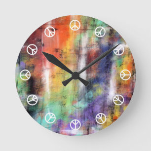 Horloge Ronde Temps de paix (blanc sur la grunge colorée de