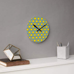 Horloge Ronde Trellis jaune et bleu bébé, treillis, Quatrefoil