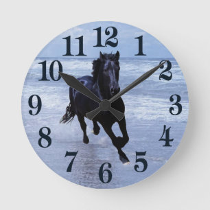 Horloge Ronde Un cheval sauvage et libre