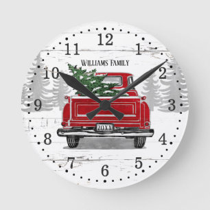 Horloge Ronde Vintage Red Truck Christmas Tree Nom de famille
