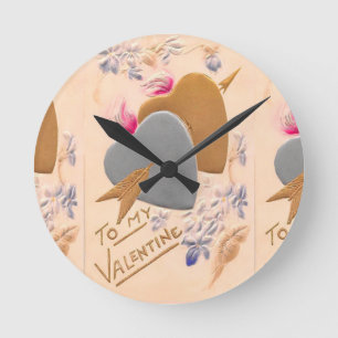 Horloge Ronde Vintage Silver & Gold Hearts Valentine Postcard