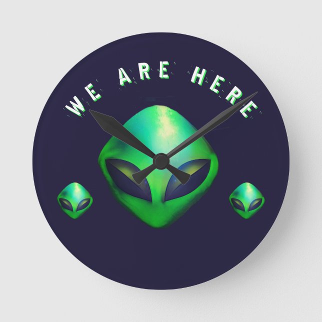 Horloge Ronde "We Are Here" Green Alien head (Recto)