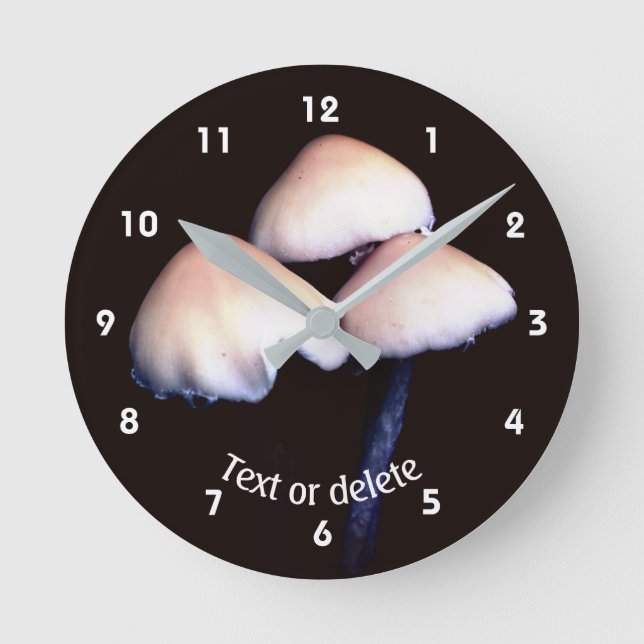 Horloge Ronde Wild Woodland Mushrooms Nature Personalized  (Recto)