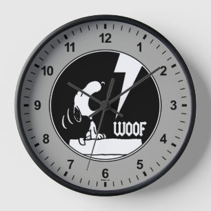 Horloge Tee - shirt   Snoopy Howling