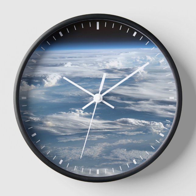 Horloge Un ciel nuageux au-dessus du Soudan (Recto)