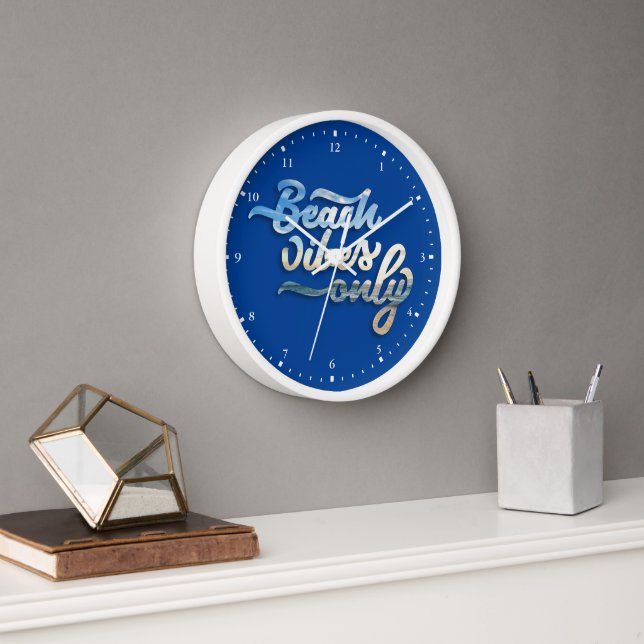 Horloge Vibes Plage Seulement Typographie Bleu (Bureau)