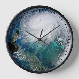 Horloge Vue De L'Ouragan Dorian.