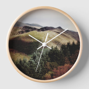 HORLOGE VUE MONTAGNE SUR LES WALES