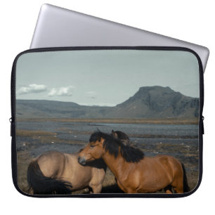 HORSE COUPLE LAPTOP SLEEVE