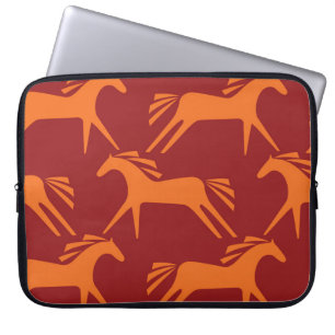 Horses: Red Seamless Equestrian Beauty. Laptop Sleeve