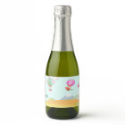 Hot air balloon on pastel colour background.