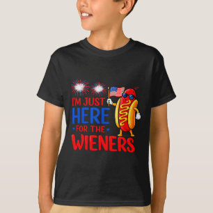 Hot dog here for the wieners funny fourth of july T-Shirt