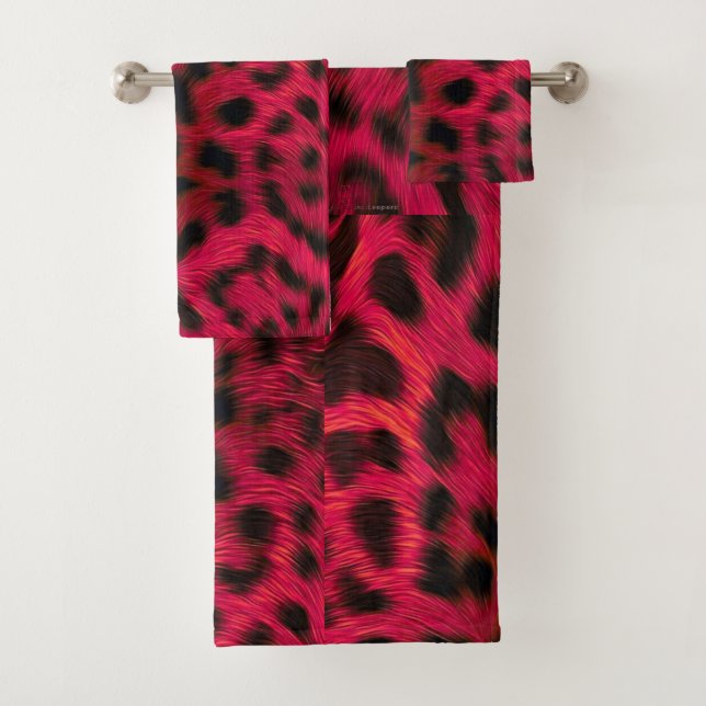 Hot Pink Leopard Print Faux  (En situation)